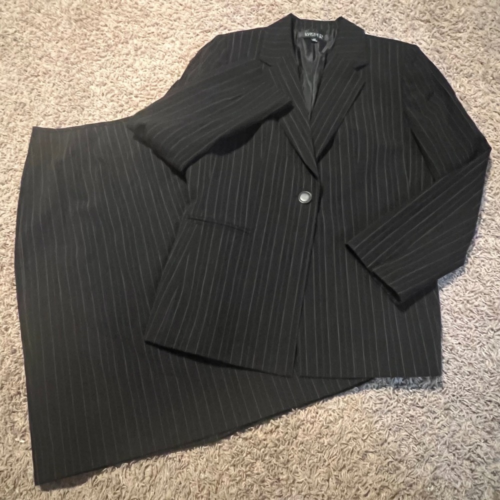 Kasper Womens Black Pinstripe Skirt Suit Set Size 12 Single Button Blazer Midi